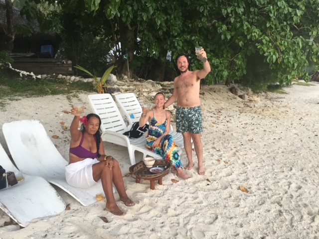 Surf in Moorea near Dream Island - photo 16